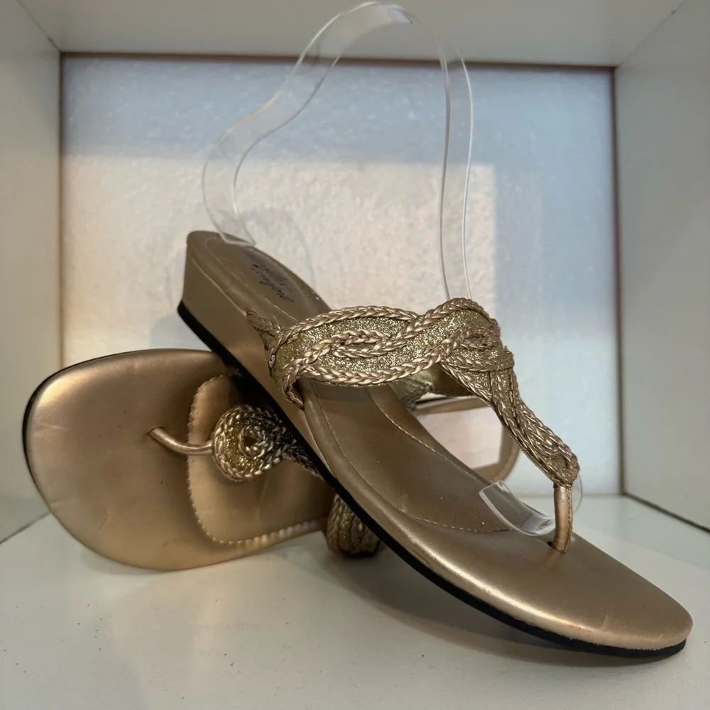 Dexflex Comfort Gold Braided Thong Sandals Flip Flops Size 7.5W Comfort
